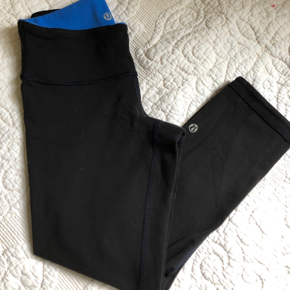 Lululemon wunder under crops reversible size 4